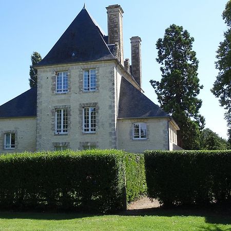 Chateau Turgot Gites Bons-Tassily Zimmer foto